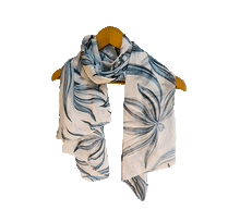 Naložite sliko v pregledovalnik galerije, ženski šal poletni šali rožice modni sal rože sali prehodni sal cvetlice bombaž bombaz svila ženski šali moda udoben šal mehek sal jesenski šal ženski šal rožice modni šal šal občutljiva koža ugodni šali