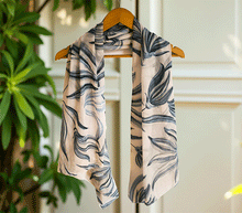 Naložite sliko v pregledovalnik galerije, ženski šal poletni šali rožice modni sal rože sali prehodni sal cvetlice bombaž bombaz svila ženski šali moda udoben šal mehek sal jesenski šal ženski šal rožice modni šal šal občutljiva koža ugodni šali