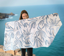 Naložite sliko v pregledovalnik galerije, ženski šal poletni šali rožice modni sal rože sali prehodni sal cvetlice bombaž bombaz svila ženski šali moda udoben šal mehek sal jesenski šal ženski šal rožice modni šal šal občutljiva koža ugodni šali