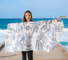 Naložite sliko v pregledovalnik galerije, ženski šal poletni šali rožice modni sal rože sali prehodni sal cvetlice bombaž bombaz svila ženski šali moda udoben šal mehek sal jesenski šal ženski šal rožice modni šal šal občutljiva koža ugodni šali