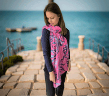 Naložite sliko v pregledovalnik galerije, ženski šal poletni šali rožice modni sal rože sali prehodni sal cvetlice bombaž bombaz svila ženski šali moda udoben šal mehek sal jesenski šal ženski šal rožice modni šal šal občutljiva koža ugodni šali