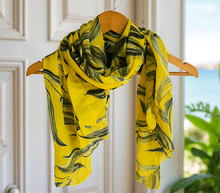 Naložite sliko v pregledovalnik galerije, ženski šal poletni šali rožice modni sal rože sali prehodni sal cvetlice bombaž bombaz svila ženski šali moda udoben šal mehek sal jesenski šal ženski šal rožice modni šal šal občutljiva koža ugodni šali