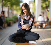 Naložite sliko v pregledovalnik galerije, ženski šal poletni šali rožice modni sal rože sali prehodni sal cvetlice bombaž bombaz svila ženski šali moda udoben šal mehek sal jesenski šal ženski šal rožice modni šal šal občutljiva koža ugodni šali