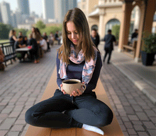 Naložite sliko v pregledovalnik galerije, ženski šal poletni šali rožice modni sal rože sali prehodni sal cvetlice bombaž bombaz svila ženski šali moda udoben šal mehek sal jesenski šal ženski šal rožice modni šal šal občutljiva koža ugodni šali