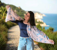 Naložite sliko v pregledovalnik galerije, ženski šal poletni šali rožice modni sal rože sali prehodni sal cvetlice bombaž bombaz svila ženski šali moda udoben šal mehek sal jesenski šal ženski šal rožice modni šal