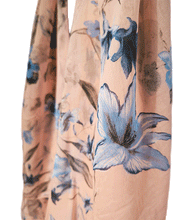 Naložite sliko v pregledovalnik galerije, ženski šal poletni šali rožice modni sal rože sali prehodni sal cvetlice bombaž bombaz svila ženski šali moda udoben šal mehek sal jesenski šal ženski šal rožice modni šal