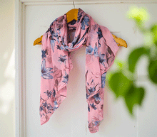 Naložite sliko v pregledovalnik galerije, ženski šal poletni šali rožice modni sal rože sali prehodni sal cvetlice bombaž bombaz svila ženski šali moda udoben šal mehek sal jesenski šal ženski šal rožice modni šal šal občutljiva koža