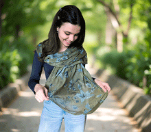 Naložite sliko v pregledovalnik galerije, ženski šal poletni šali rožice modni sal rože sali prehodni sal cvetlice bombaž bombaz svila ženski šali moda udoben šal mehek sal jesenski šal ženski šal rožice modni šal šal občutljiva koža