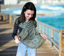 Naložite sliko v pregledovalnik galerije, ženski šal poletni šali rožice modni sal rože sali prehodni sal cvetlice bombaž bombaz svila ženski šali moda udoben šal mehek sal jesenski šal ženski šal rožice modni šal šal občutljiva koža