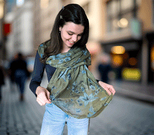 Naložite sliko v pregledovalnik galerije, ženski šal poletni šali rožice modni sal rože sali prehodni sal cvetlice bombaž bombaz svila ženski šali moda udoben šal mehek sal jesenski šal ženski šal rožice modni šal šal občutljiva koža