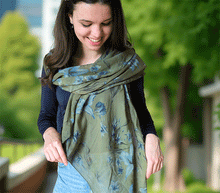 Naložite sliko v pregledovalnik galerije, ženski šal poletni šali rožice modni sal rože sali prehodni sal cvetlice bombaž bombaz svila ženski šali moda udoben šal mehek sal jesenski šal ženski šal rožice modni šal šal občutljiva koža