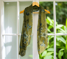 Naložite sliko v pregledovalnik galerije, ženski šal poletni šali rožice modni sal rože sali prehodni sal cvetlice bombaž bombaz svila ženski šali moda udoben šal mehek sal jesenski šal ženski šal rožice modni šal šal občutljiva koža