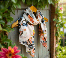 Naložite sliko v pregledovalnik galerije, ženski šal poletni šali rožice modni sal rože sali prehodni sal cvetlice bombaž bombaz svila ženski šali moda udoben šal mehek sal jesenski šal ženski šal rožice modni šal