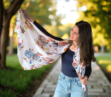 Naložite sliko v pregledovalnik galerije, ženski šal poletni šali rožice modni sal rože sali prehodni sal cvetlice bombaž bombaz svila ženski šali moda udoben šal mehek sal jesenski šal ženski šal rožice modni šal