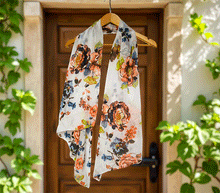 Naložite sliko v pregledovalnik galerije, ženski šal poletni šali rožice modni sal rože sali prehodni sal cvetlice bombaž bombaz svila ženski šali moda udoben šal mehek sal jesenski šal ženski šal rožice modni šal