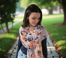 Naložite sliko v pregledovalnik galerije, ženski šal poletni šali rožice modni sal rože sali prehodni sal cvetlice bombaž bombaz svila ženski šali moda udoben šal mehek sal jesenski šal ženski šal rožice modni šal