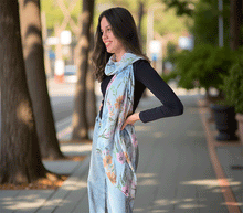 Naložite sliko v pregledovalnik galerije, ženski šal poletni šali rožice modni sal rože sali prehodni sal cvetlice bombaž bombaz svila ženski šali moda udoben šal mehek sal jesenski šal ženski šal rožice modni šal