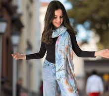 Naložite sliko v pregledovalnik galerije, ženski šal poletni šali rožice modni sal rože sali prehodni sal cvetlice bombaž bombaz svila ženski šali moda udoben šal mehek sal jesenski šal ženski šal rožice modni šal