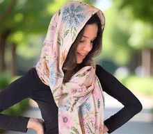 Naložite sliko v pregledovalnik galerije, ženski šal poletni šali rožice modni sal rože sali prehodni sal cvetlice bombaž bombaz svila ženski šali moda udoben šal mehek sal jesenski šal ženski šal rožice modni šal