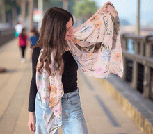 Naložite sliko v pregledovalnik galerije, ženski šal poletni šali rožice modni sal rože sali prehodni sal cvetlice bombaž bombaz svila ženski šali moda udoben šal mehek sal jesenski šal ženski šal rožice modni šal