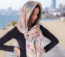 Naložite sliko v pregledovalnik galerije, ženski šal poletni šali rožice modni sal rože sali prehodni sal cvetlice bombaž bombaz svila ženski šali moda udoben šal mehek sal jesenski šal ženski šal rožice modni šal