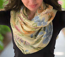 Naložite sliko v pregledovalnik galerije, ženski šal poletni šali rožice modni sal rože sali prehodni sal cvetlice bombaž bombaz svila ženski šali moda udoben šal mehek sal jesenski šal ženski šal rožice modni šal