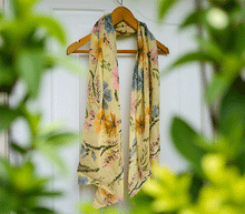 Naložite sliko v pregledovalnik galerije, ženski šal poletni šali rožice modni sal rože sali prehodni sal cvetlice bombaž bombaz svila ženski šali moda udoben šal mehek sal jesenski šal ženski šal rožice modni šal