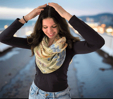 Naložite sliko v pregledovalnik galerije, ženski šal poletni šali rožice modni sal rože sali prehodni sal cvetlice bombaž bombaz svila ženski šali moda udoben šal mehek sal jesenski šal ženski šal rožice modni šal