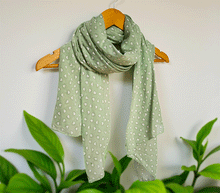 Naložite sliko v pregledovalnik galerije, ženski šal poletni šali srcki modni sal srčki sali prehodni sal srce bombaž bombaz svila ženski šali moda udoben šal mehek sal jesenski šal ženski šal srca modni šal poletni sal