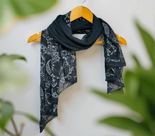 Naložite sliko v pregledovalnik galerije, ženski šal poletni šali rožice modni sal rože sali prehodni sal cvetlice bombaž bombaz svila ženski šali moda udoben šal mehek sal jesenski šal ženski šal rožice modni šal šal občutljiva koža ugodni šali