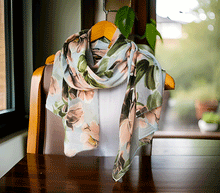 Naložite sliko v pregledovalnik galerije, ženski šal poletni šali rožice modni sal rože sali prehodni sal cvetlice viskoza ženski šali moda udoben šal mehek sal jesenski šal cvetlični ženski šal