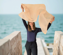 Naložite sliko v pregledovalnik galerije, ženski šal poletni šali pike modni sal rože sali prehodni sal pikice bombaž bombaz svila ženski šali moda udoben šal mehek sal jesenski šal ženski šal ugodni šali ugodni ženski šali