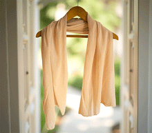 Naložite sliko v pregledovalnik galerije, ženski šal poletni šali pike modni sal rože sali prehodni sal pikice bombaž bombaz svila ženski šali moda udoben šal mehek sal jesenski šal ženski šal ugodni šali ugodni ženski šali