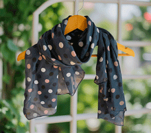 Naložite sliko v pregledovalnik galerije, ženski šal poletni šali pike modni sal rože sali prehodni sal pikice bombaž bombaz svila ženski šali moda udoben šal mehek sal jesenski šal ženski šal