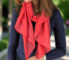 Naložite sliko v pregledovalnik galerije, ženski šal poletni šali pike modni sal rože sali prehodni sal pikice bombaž bombaz svila ženski šali moda udoben šal mehek sal jesenski šal ženski šal ugodni šali ugodni ženski šali