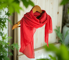 Naložite sliko v pregledovalnik galerije, ženski šal poletni šali pike modni sal rože sali prehodni sal pikice bombaž bombaz svila ženski šali moda udoben šal mehek sal jesenski šal ženski šal ugodni šali ugodni ženski šali