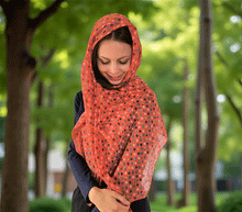 Naložite sliko v pregledovalnik galerije, ženski šal poletni šali pike modni sal rože sali prehodni sal pikice bombaž bombaz svila ženski šali moda udoben šal mehek sal jesenski šal ženski šal