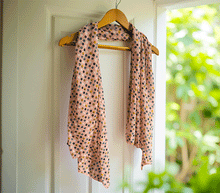 Naložite sliko v pregledovalnik galerije, ženski šal poletni šali pike modni sal rože sali prehodni sal pikice bombaž bombaz svila ženski šali moda udoben šal mehek sal jesenski šal ženski šal