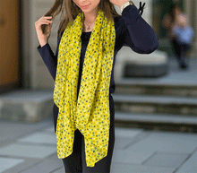 Naložite sliko v pregledovalnik galerije, ženski šal poletni šali pike modni sal rože sali prehodni sal pikice bombaž bombaz svila ženski šali moda udoben šal mehek sal jesenski šal ženski šal