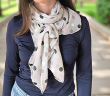 Naložite sliko v pregledovalnik galerije, ženski šal poletni šali pike modni sal rože sali prehodni sal pikice bombaž bombaz svila ženski šali moda udoben šal mehek sal jesenski šal ženski šal