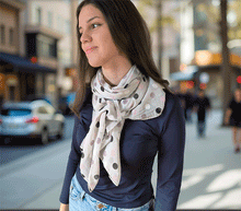 Naložite sliko v pregledovalnik galerije, ženski šal poletni šali pike modni sal rože sali prehodni sal pikice bombaž bombaz svila ženski šali moda udoben šal mehek sal jesenski šal ženski šal