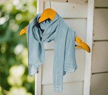 Naložite sliko v pregledovalnik galerije, ženski šal poletni šali pike modni sal rože sali prehodni sal pikice bombaž bombaz svila ženski šali moda udoben šal mehek sal jesenski šal ženski šal ugodni šali ugodni ženski šali