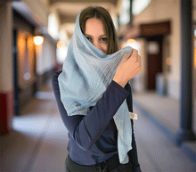 Naložite sliko v pregledovalnik galerije, ženski šal poletni šali pike modni sal rože sali prehodni sal pikice bombaž bombaz svila ženski šali moda udoben šal mehek sal jesenski šal ženski šal ugodni šali ugodni ženski šali