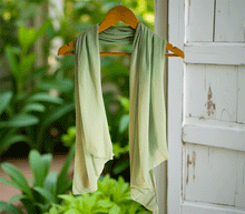 Naložite sliko v pregledovalnik galerije, ženski šal poletni šali pike modni sal rože sali prehodni sal pikice bombaž bombaz svila ženski šali moda udoben šal mehek sal jesenski šal ženski šal ugodni šali ugodni ženski šali