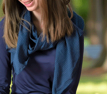 Naložite sliko v pregledovalnik galerije, ženski šal poletni šali pike modni sal rože sali prehodni sal pikice bombaž bombaz svila ženski šali moda udoben šal mehek sal jesenski šal ženski šal ugodni šali ugodni ženski šali