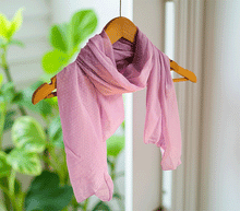 Naložite sliko v pregledovalnik galerije, ženski šal poletni šali pike modni sal rože sali prehodni sal pikice bombaž bombaz svila ženski šali moda udoben šal mehek sal jesenski šal ženski šal ugodni šali