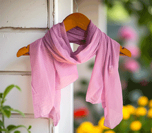 Naložite sliko v pregledovalnik galerije, ženski šal poletni šali pike modni sal rože sali prehodni sal pikice bombaž bombaz svila ženski šali moda udoben šal mehek sal jesenski šal ženski šal ugodni šali