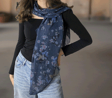 Naložite sliko v pregledovalnik galerije, ženski šal poletni šali rožice modni sal rože sali prehodni sal cvetlice bombaž bombaz svila ženski šali moda udoben šal mehek sal
metulji jesenski šal cvetlični ženski šal