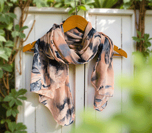 Naložite sliko v pregledovalnik galerije, ženski šal poletni šali rožice modni sal rože sali prehodni sal cvetlice bombaž bombaz svila ženski šali moda udoben šal mehek sal jesenski šal ženski šal rožice modni šal cvetlicni sal