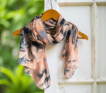 Naložite sliko v pregledovalnik galerije, ženski šal poletni šali rožice modni sal rože sali prehodni sal cvetlice bombaž bombaz svila ženski šali moda udoben šal mehek sal jesenski šal ženski šal rožice modni šal cvetlicni sal